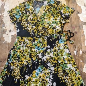 Apt 9 wrap dress green spring women's size Large